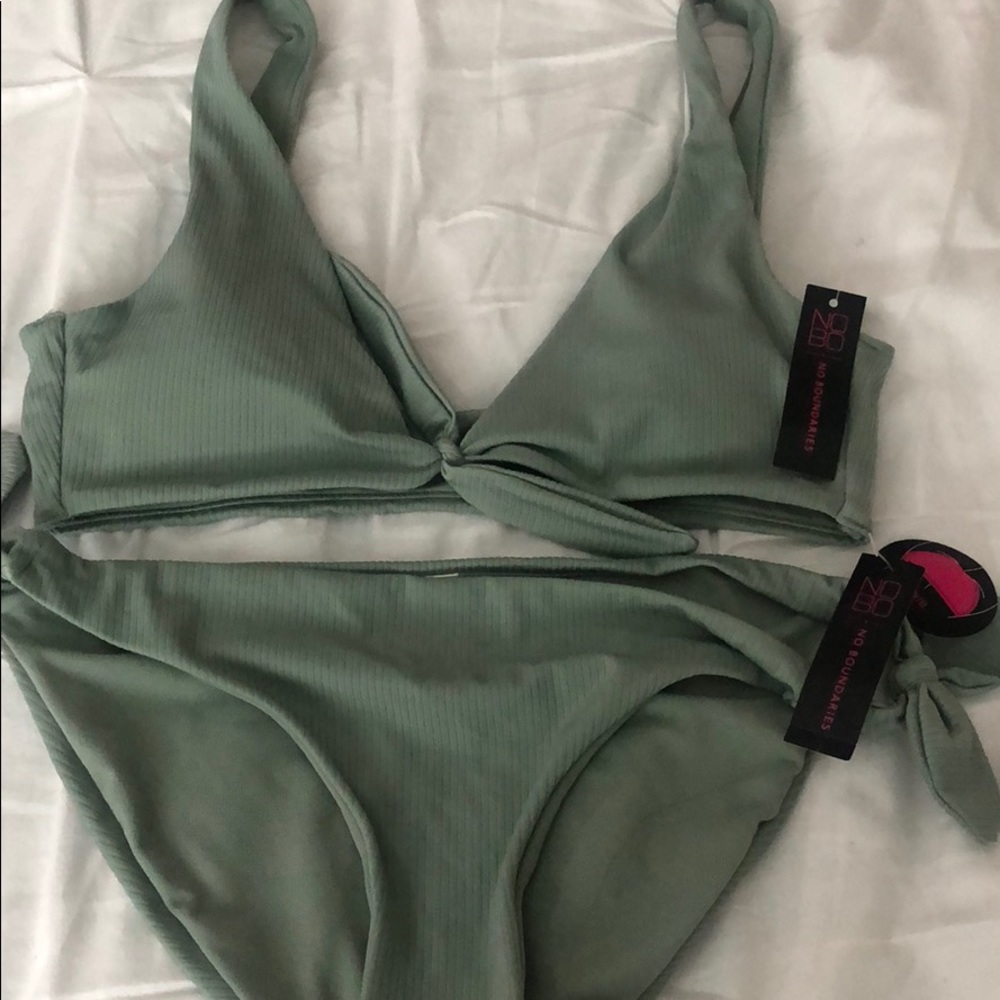 Baiting suit set